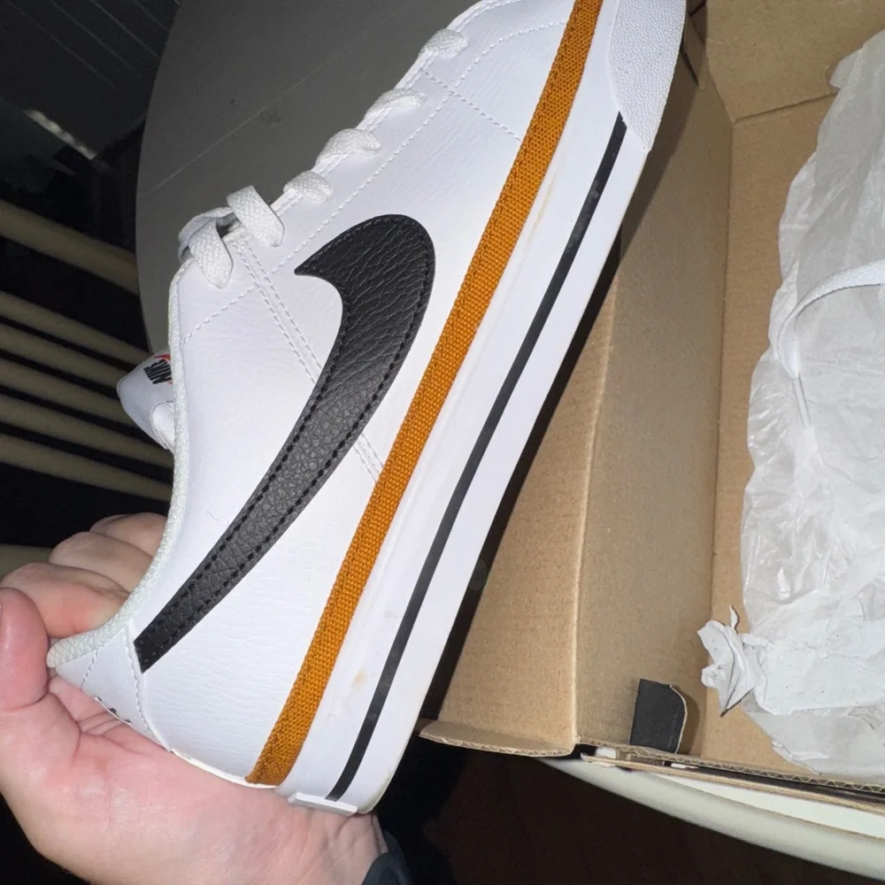 Nike Men's White and Tan Sneakers - Picture 2 of 5